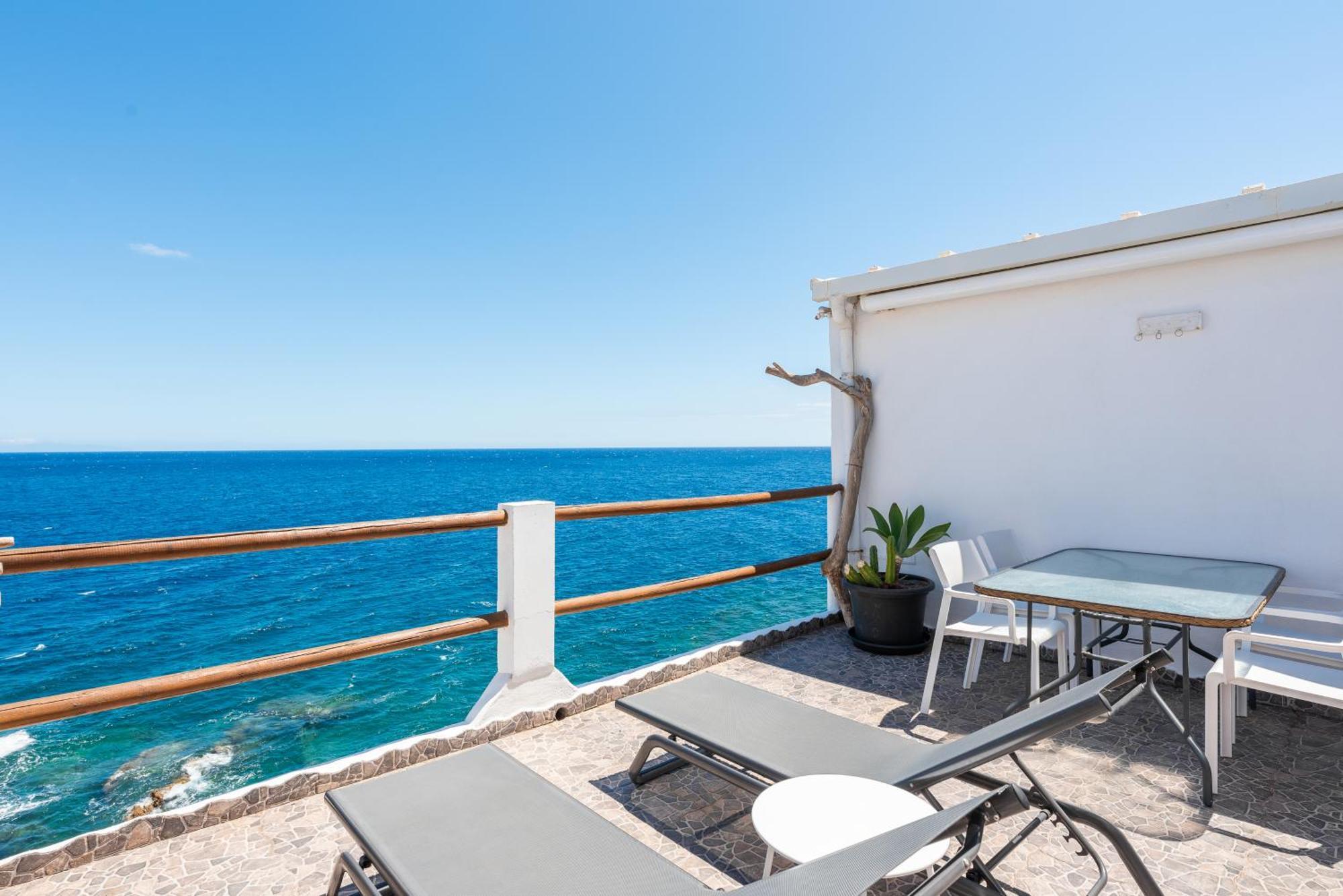 Luminous Loft Apartment Next To The Atlantic Ocean Radazul Exterior photo