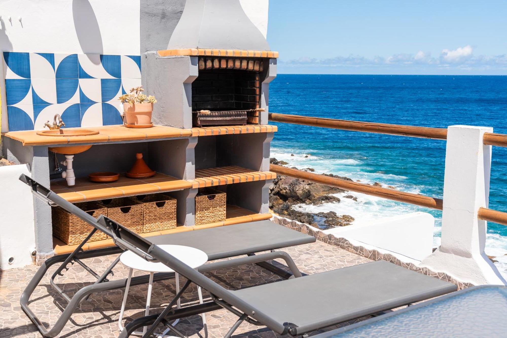 Luminous Loft Apartment Next To The Atlantic Ocean Radazul Exterior photo
